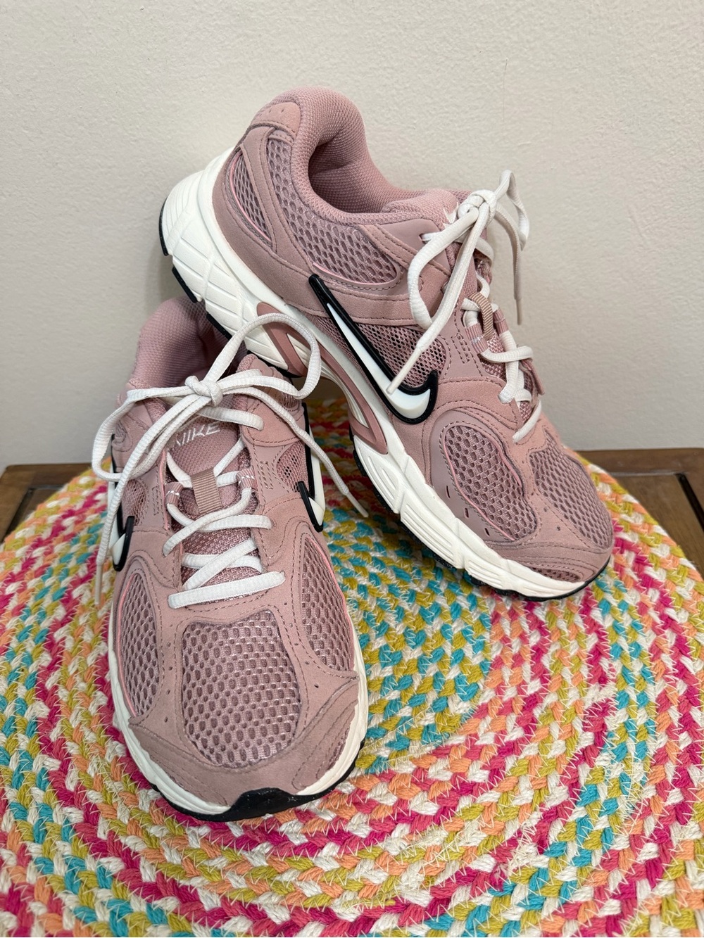 Nike V5 RNR Women's Particle Pink/Black/Ivory Mesh Athletic Sneakers 8.5m